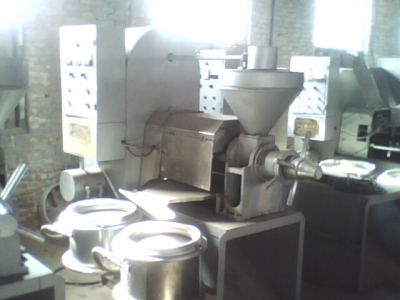 供應(yīng)榨油機(jī)，全自動(dòng)榨油機(jī)，多功能榨油機(jī)，全自動(dòng)螺旋榨油機(jī)