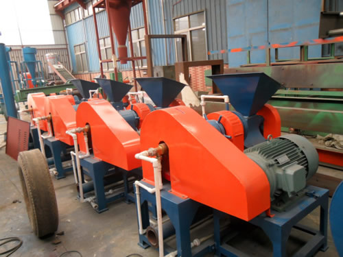 260-橡膠粉碎機(jī)組產(chǎn)品圖片