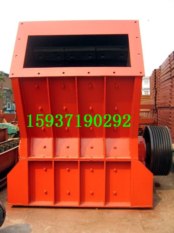 鑫順重型破碎機，石灰石重型錘式破碎機產(chǎn)品圖片