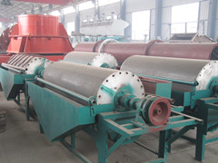 十堰選鐵磁選設(shè)備，順流式磁選機，半逆流磁選機產(chǎn)品圖片