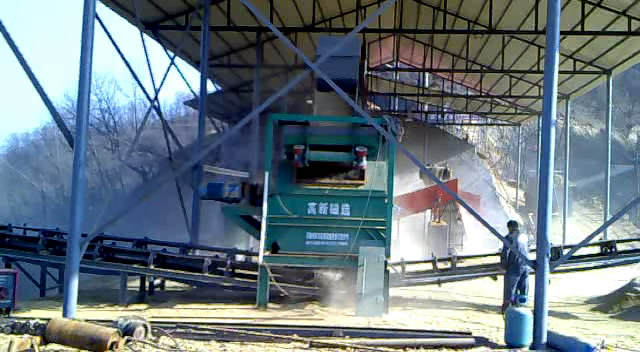 干式磁選機可不用水解決貧礦富集發(fā)提純-64%的干選機磁選設(shè)備產(chǎn)品圖片