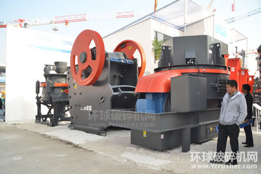山特維克礦山工程機(jī)械公司展出的破碎機(jī)、移動(dòng)破碎站產(chǎn)品