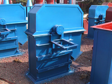 通用畚斗式提升機產品圖片