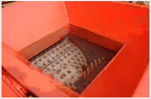 齒輥式破碎機_錘式破碎機_顎式破碎機_反擊式破碎機_對輥式破碎機_齒輥式破碎機_紅星 產(chǎn)品圖片