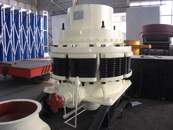 py系列彈簧圓錐破碎機(jī)產(chǎn)品圖片