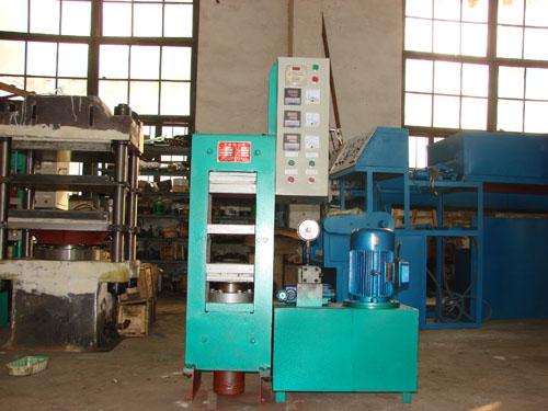 新型硫化機產品圖片