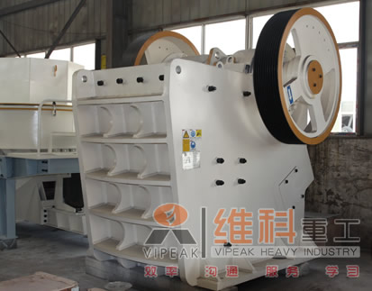 新型顎式破碎機產(chǎn)品圖片