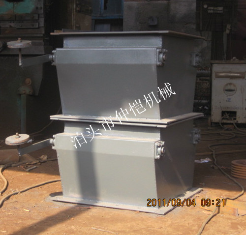 雙層雙門重錘翻版卸灰閥 泊頭仲愷礦業(yè)輸送設(shè)備供應(yīng)