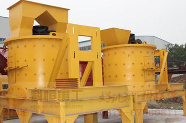 復(fù)合式破碎機簡單合理、成本低產(chǎn)品圖片