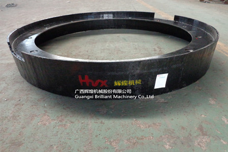 磨輥防護(hù)罩下端