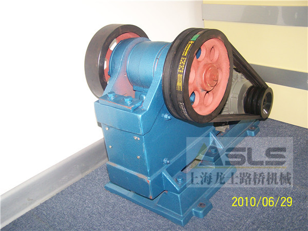 供應(yīng)上海路橋?qū)嶒?yàn)室破碎機(jī) 實(shí)驗(yàn)室粉碎機(jī)產(chǎn)品圖片