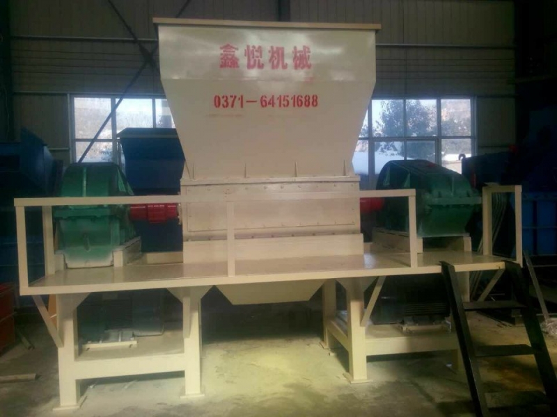 撕碎機設(shè)備撕碎后的物料特點產(chǎn)品圖片