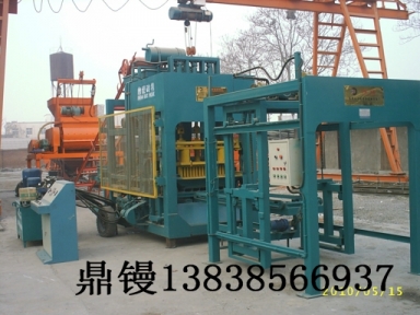 承德穩(wěn)定性強(qiáng)的液壓磚機(jī)生產(chǎn)廠家產(chǎn)品圖片