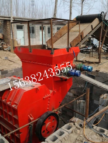 彩鋼瓦壓塊破碎機(jī)有什么特點(diǎn)