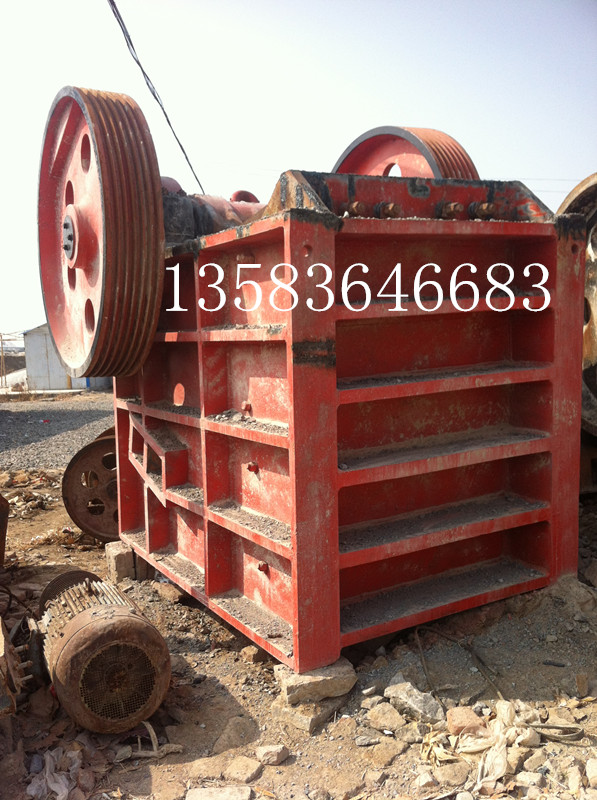 山東濰坊低價(jià)大量出售二手破碎機(jī)產(chǎn)品圖片