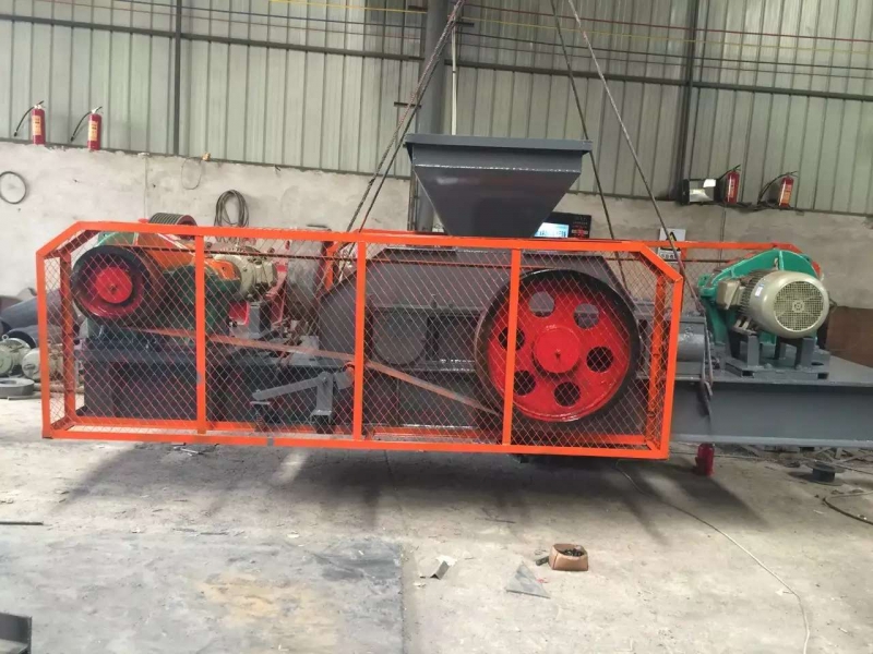 昆明金鑫重機(jī)廠家直銷對(duì)輥破碎機(jī)產(chǎn)品圖片