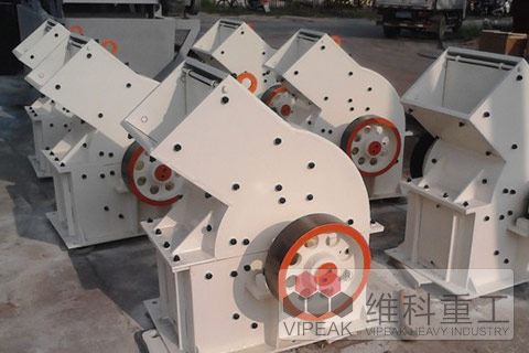  哪里有賣石英巖破碎機/新型硅石破碎機