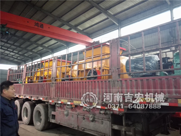 采石場破碎機(jī)廠家，砂石料場機(jī)械哪m8