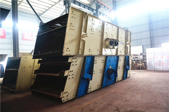 棗莊瑞隆雙傳動(dòng)破碎機(jī)砂石篩分廠家產(chǎn)品圖片