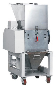 三創(chuàng)牌注塑機邊在線慢速粉碎回收機