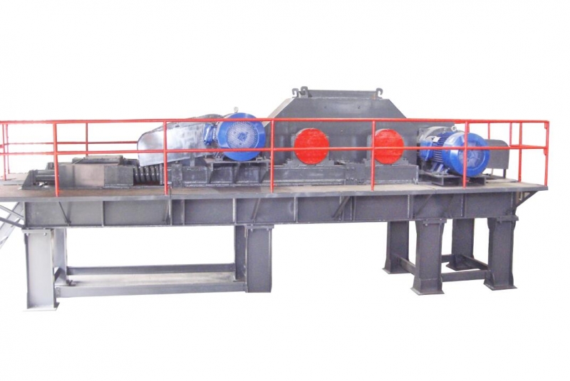 強(qiáng)力液壓對(duì)輥制砂機(jī)產(chǎn)品圖片