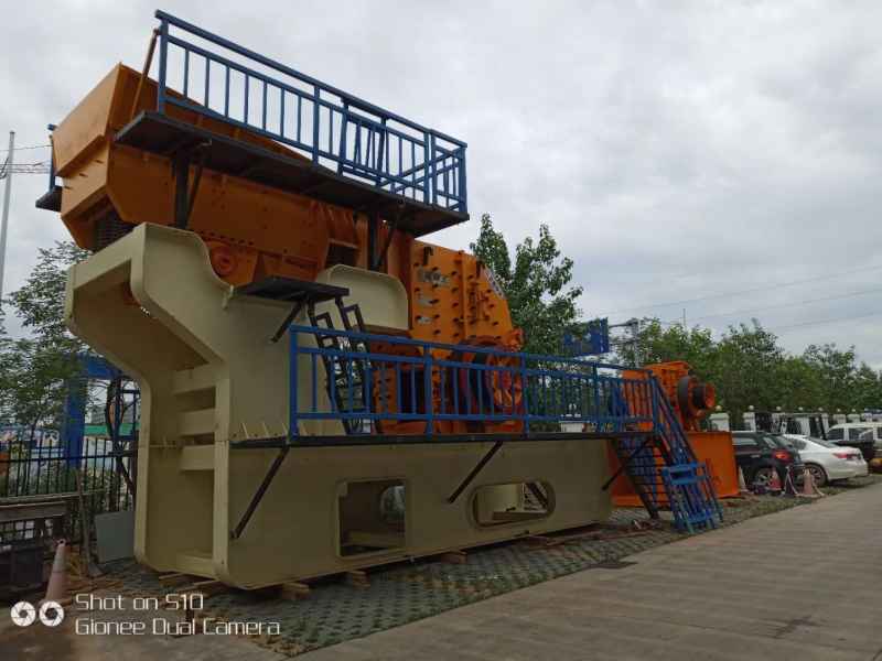 二合一半移動破碎機產(chǎn)品圖片