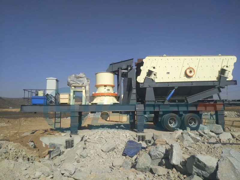 輪胎式移動破碎站的優(yōu)點都符合國家環(huán)保標準