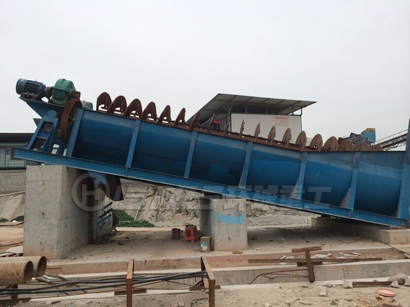 大中小洗砂機(jī)在制砂生產(chǎn)中扮演了重要的