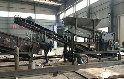 履帶式移動(dòng)破碎站產(chǎn)品圖片