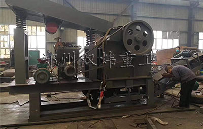 顎式破碎機(jī)移動(dòng)破碎站