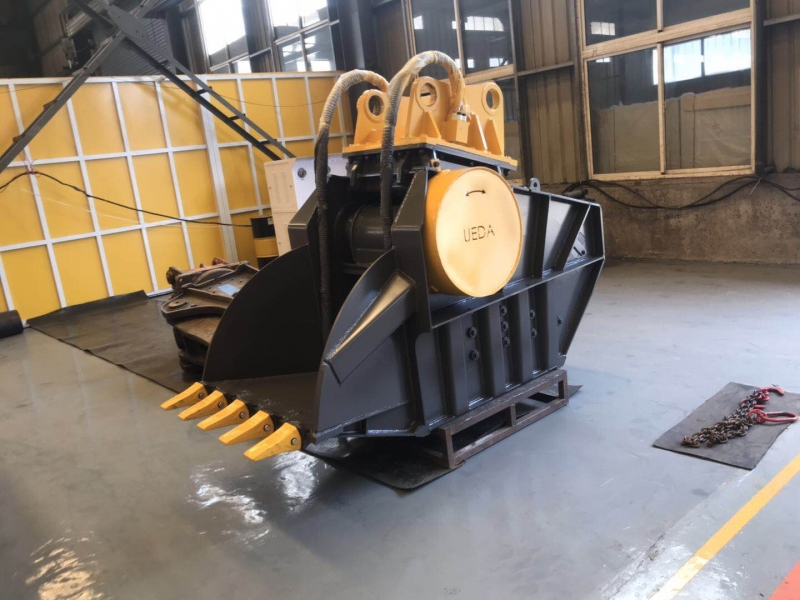 入手破碎鏟斗之前需注意的問(wèn)題