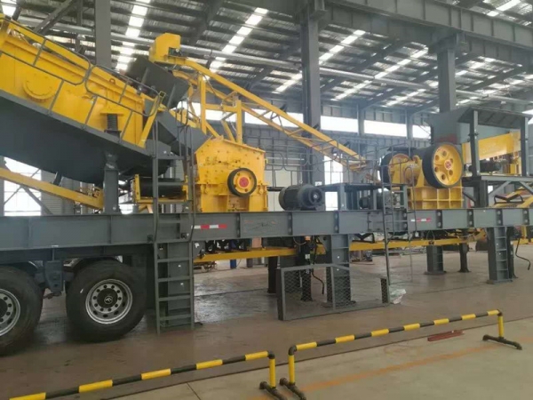 新型移動式破碎站在砂石行業(yè)眼光獨到