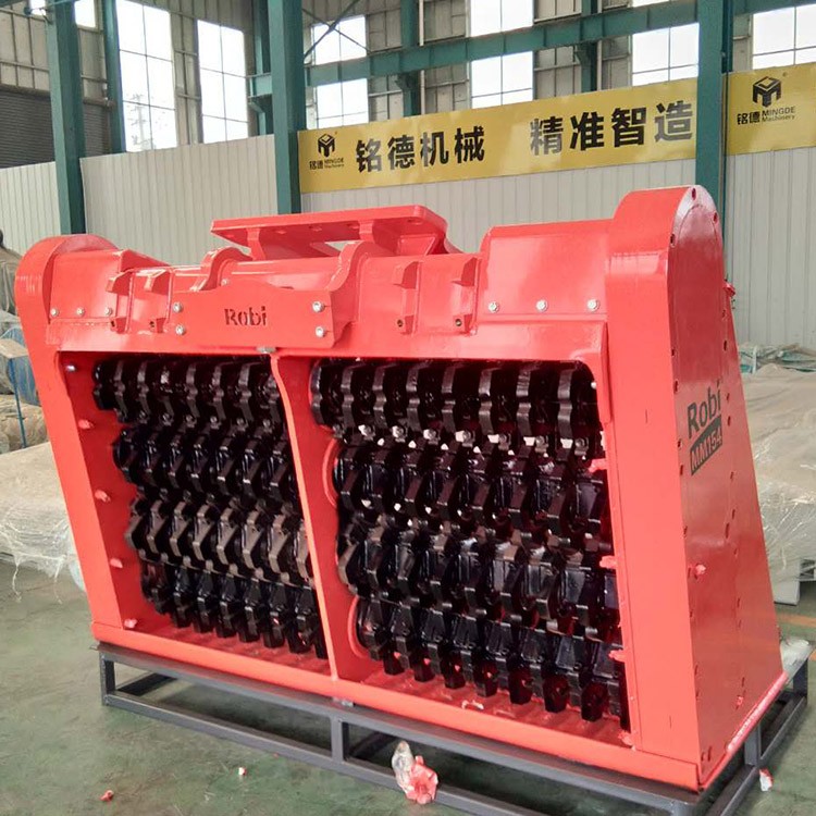 卡特330泥煤破碎篩分一體設備