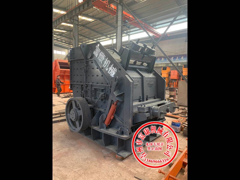 歐版反擊式破碎機