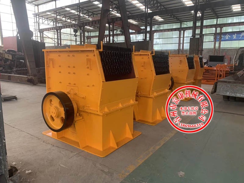 高效節(jié)能箱式錘式破碎機(jī)產(chǎn)品圖片