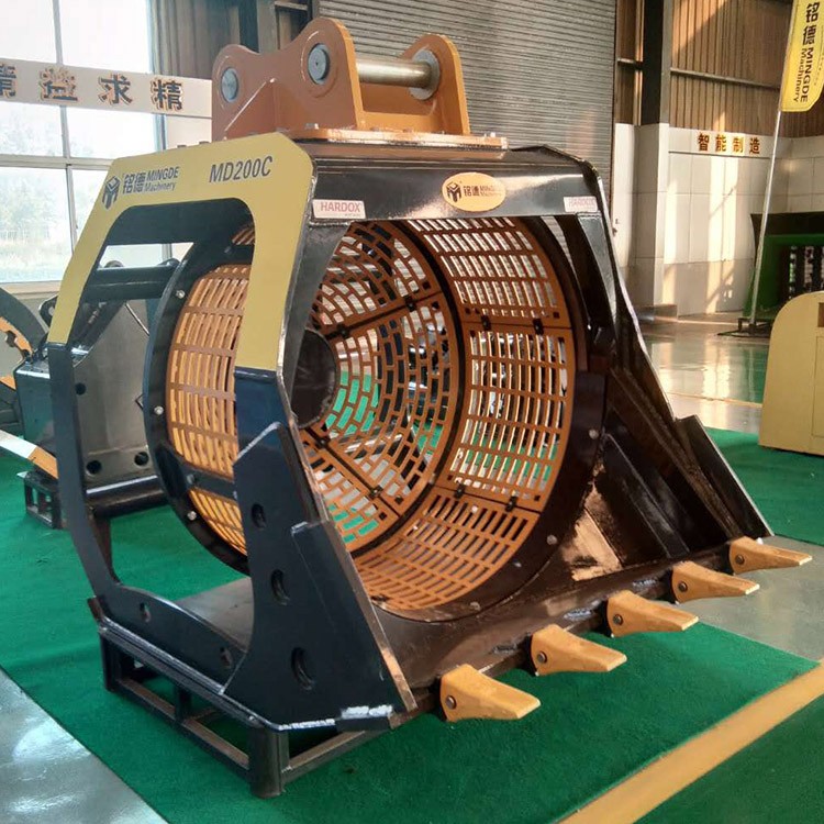 200挖機(jī)沙石分離旋轉(zhuǎn)篩分斗廠家直產(chǎn)品圖片