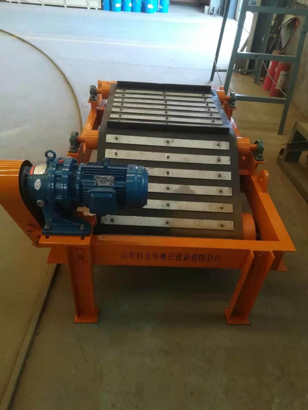 鋼渣除鐵推薦鎧甲皮帶式除鐵器 永磁鎧甲磁選機(jī) 