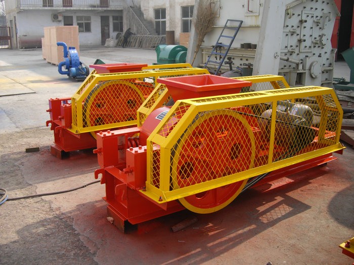 小型對(duì)輥機(jī)-云南破碎機(jī)-君亞機(jī)械-全國配送     