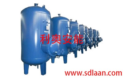 單浮動盤管換熱器