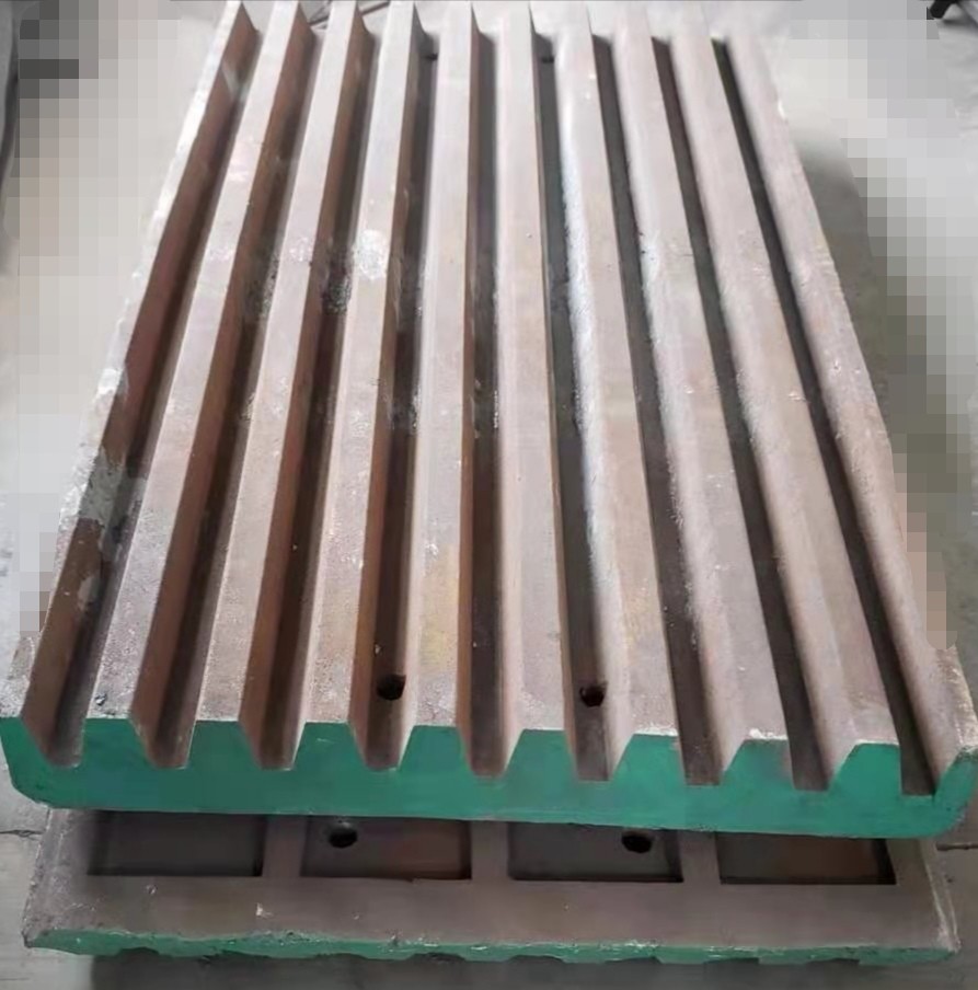 破碎機耐磨件產(chǎn)品圖片