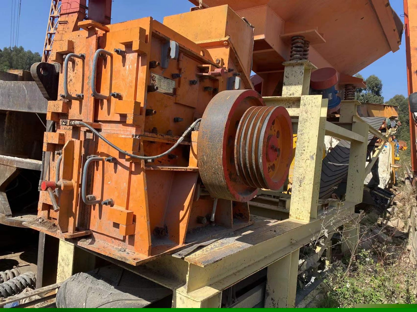 二手制砂生產(chǎn)線設(shè)備制砂機(jī)打砂機(jī)時(shí)產(chǎn)30-150噸均有銷售產(chǎn)品圖片