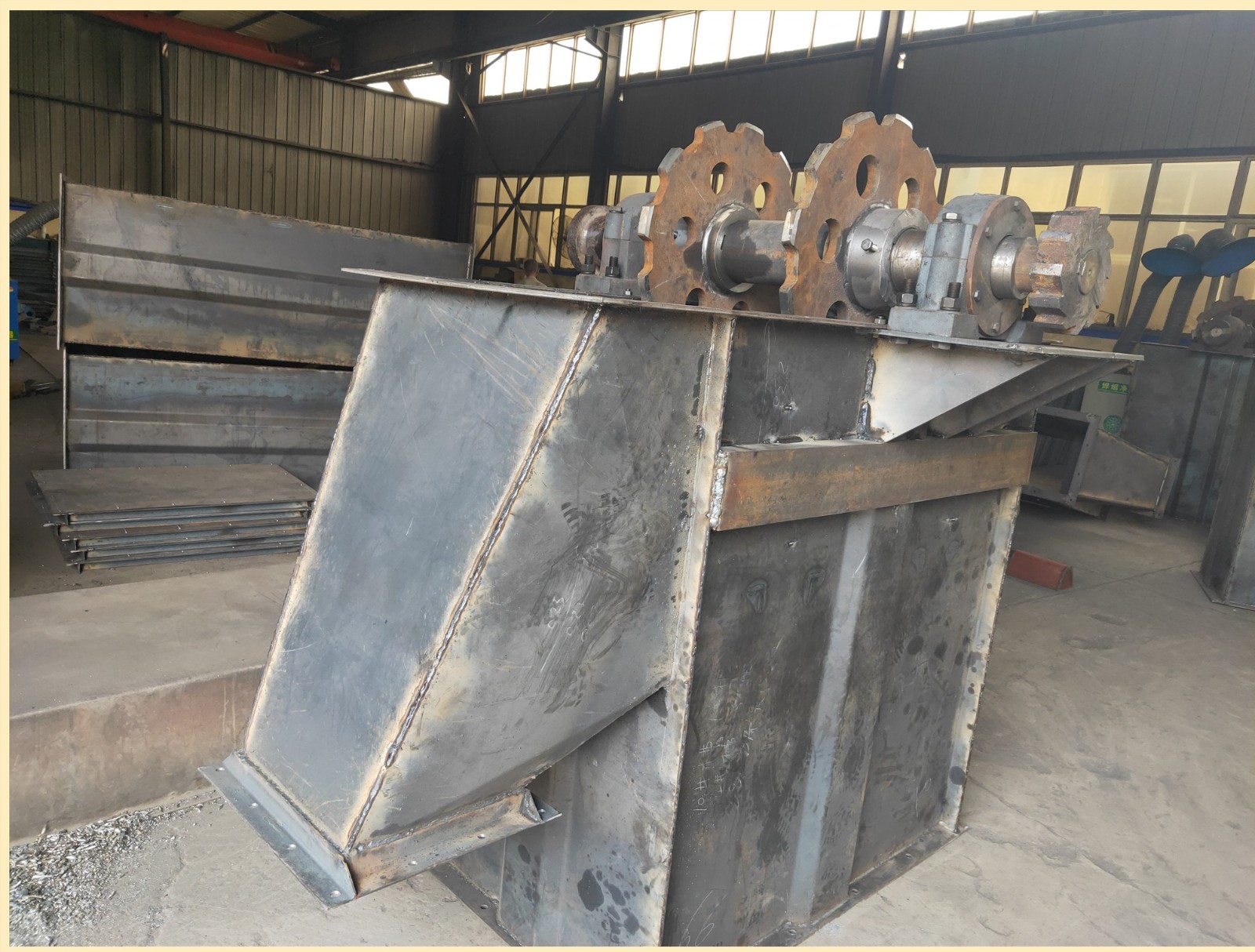 河南實體工廠生產(chǎn) TH型斗式提升機 產(chǎn)品圖片