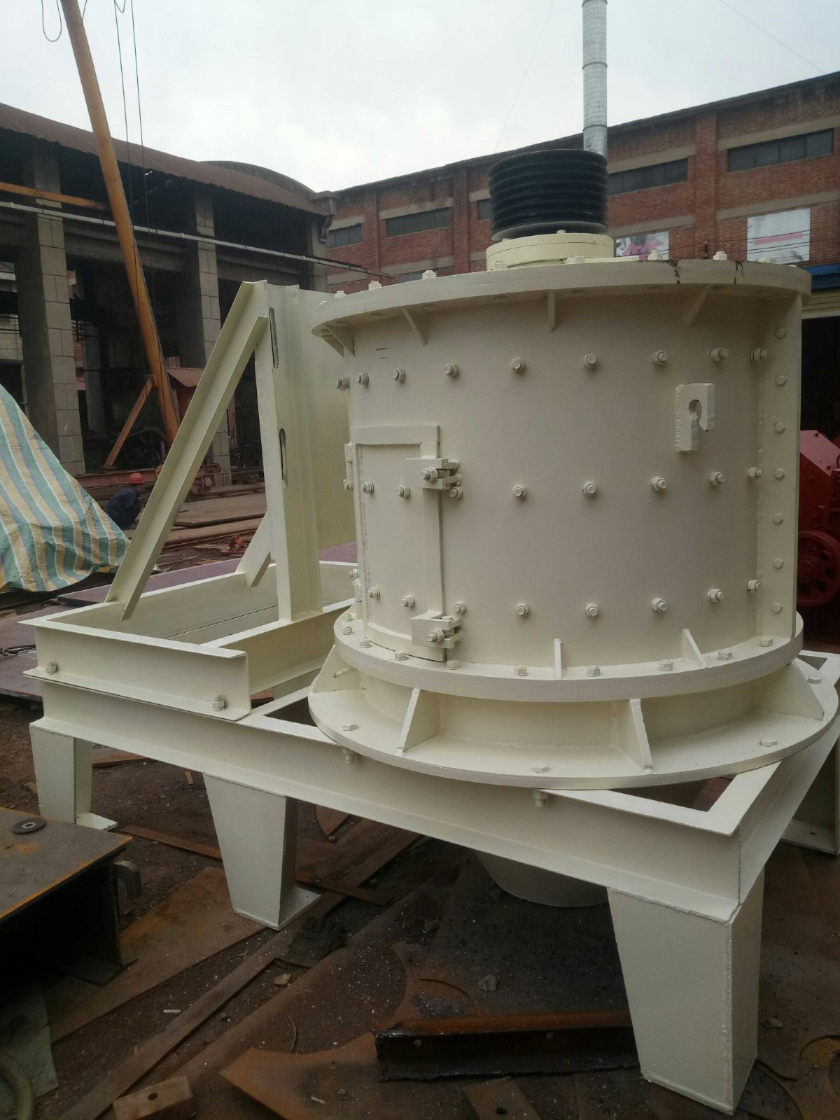 河南少重機(jī)器生產(chǎn)立式復(fù)合破碎機(jī)