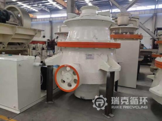 手GP300圓錐破碎機：專業修復，性能卓越，高性價比之選！產品圖片