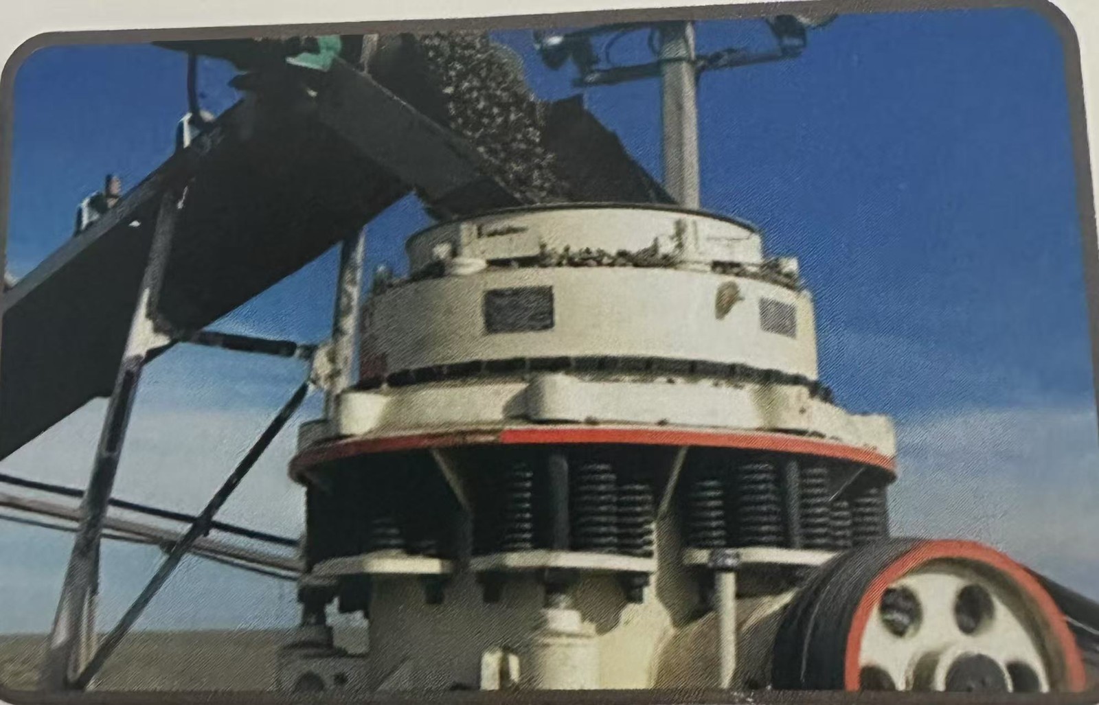 PSG系列符合圓錐破碎機產品圖片