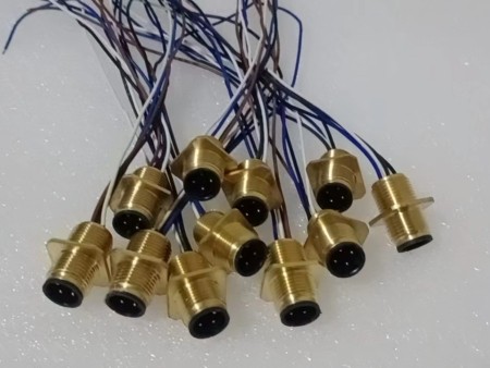 驅(qū)動器插頭