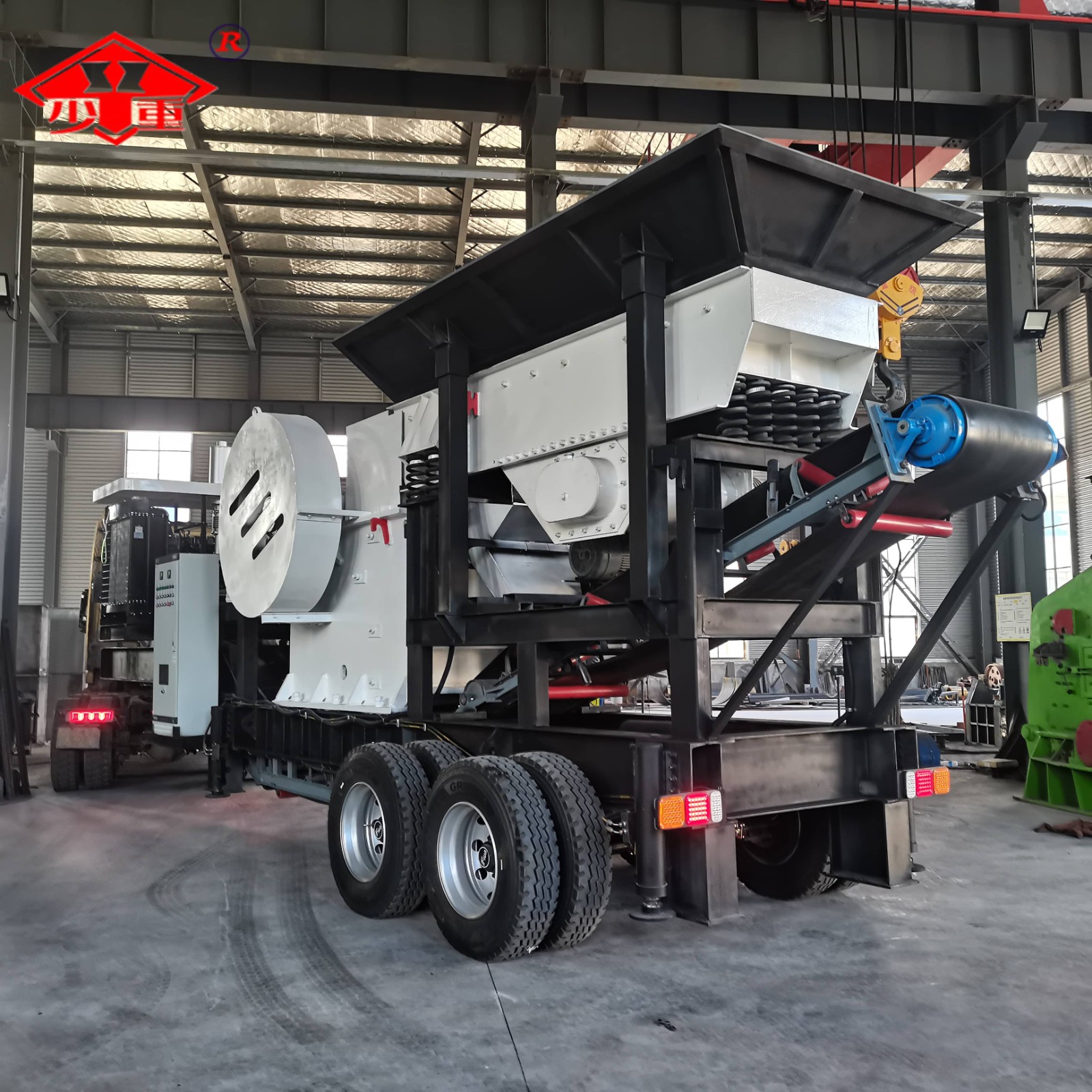 PE600*900顎式移動(dòng)破碎站生產(chǎn)廠家