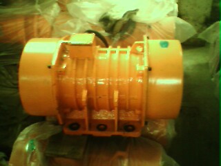 內(nèi)調(diào)式振動電機(jī)產(chǎn)品圖片