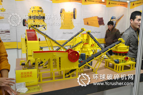 魯一機械展示的生產(chǎn)線模型