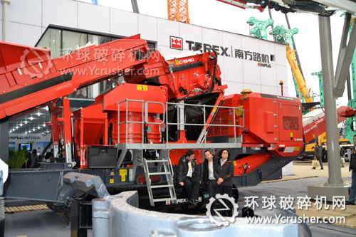 特雷克斯南方路機(jī)C-1540型履帶移動(dòng)圓錐式破碎站